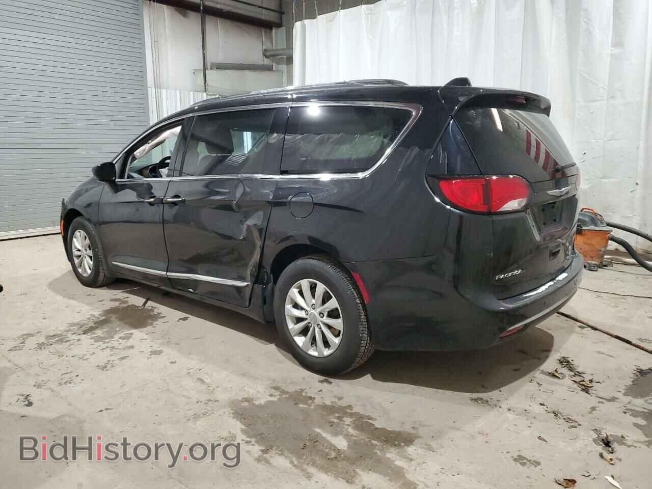 2018 CHRYSLER PACIFICA - VIN: 2C4RC1BG6JR322972 - Фото 2