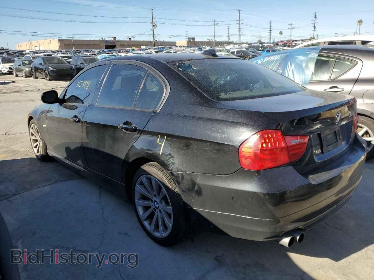 2011 BMW 3 SERIES - VIN: WBAPH5C53BF093072 - Фото 2