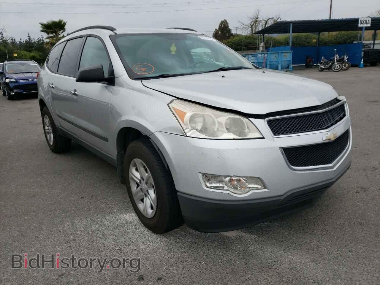 Photo 1GNKRFED8BJ143621 - CHEVROLET TRAVERSE 2011