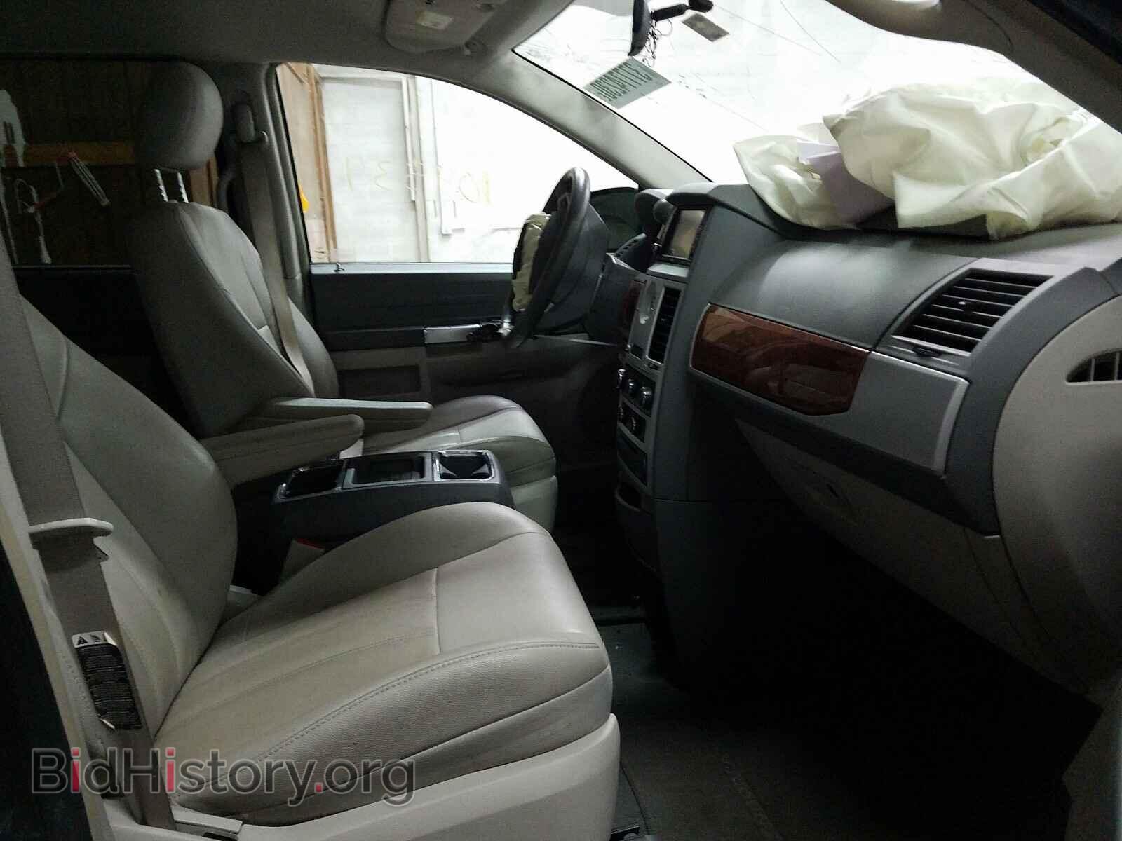 2008 CHRYSLER MINIVAN - VIN: 2A8HR54P38R818300 - Фото 5