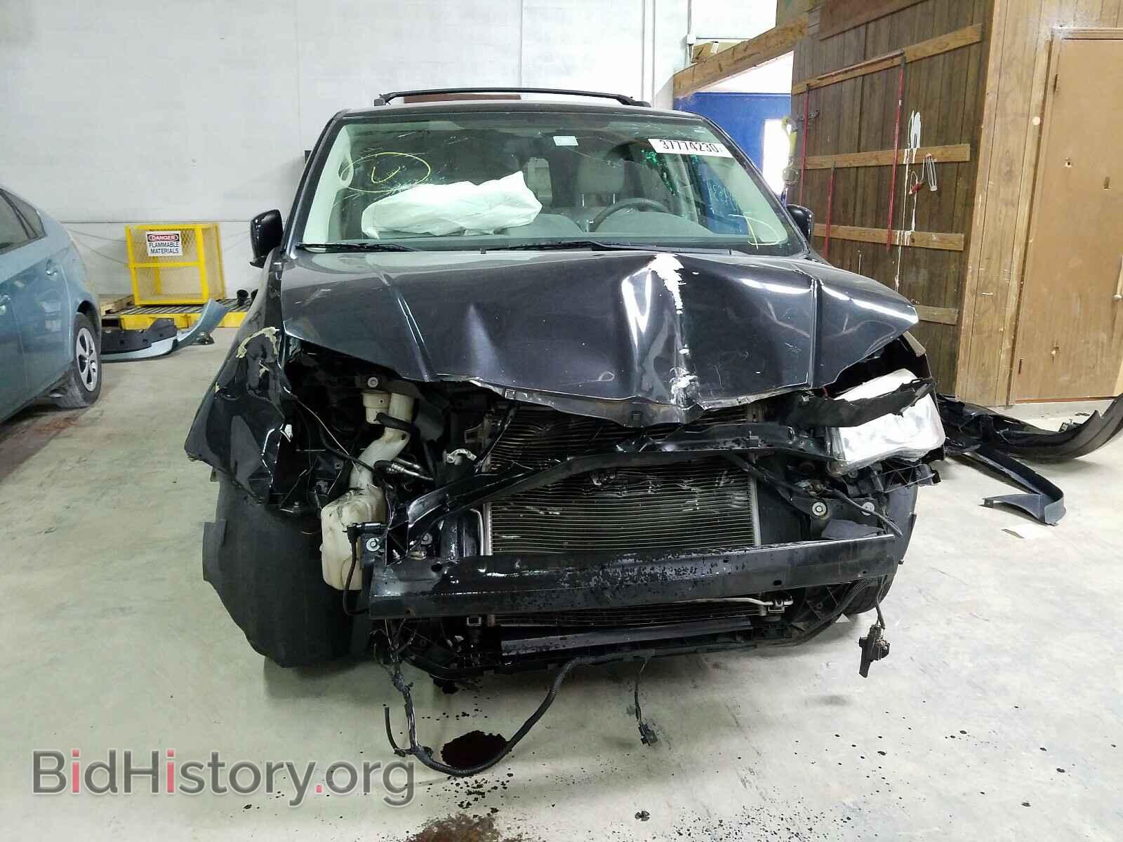 2008 CHRYSLER MINIVAN - VIN: 2A8HR54P38R818300 - Фото 9