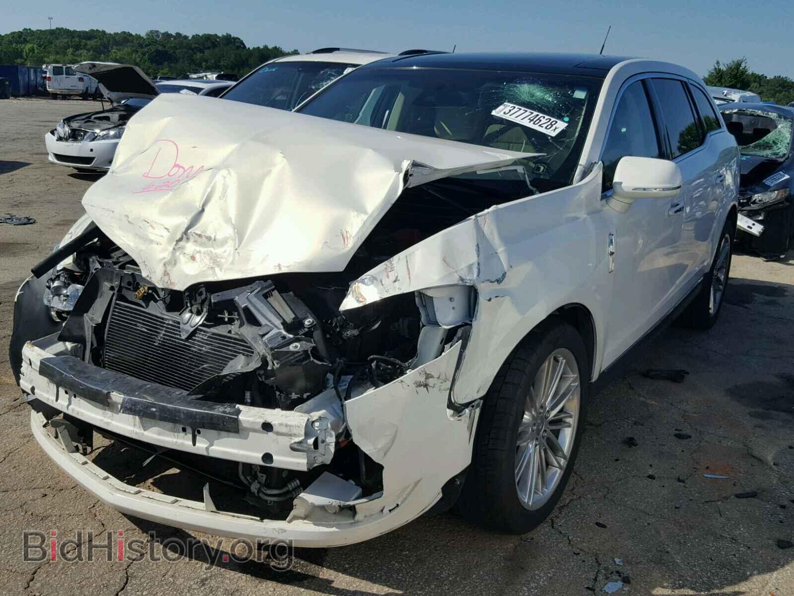 2013 LINCOLN MKT - VIN: 2LMHJ5AT2DBL56394 - Photo 2