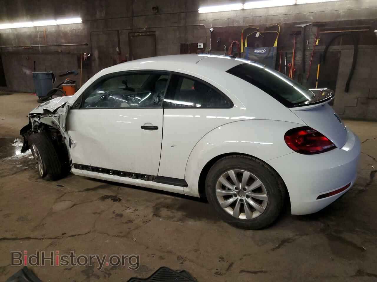 2017 VOLKSWAGEN BEETLE - VIN: 3VWF17AT0HM612665 - Фото 2