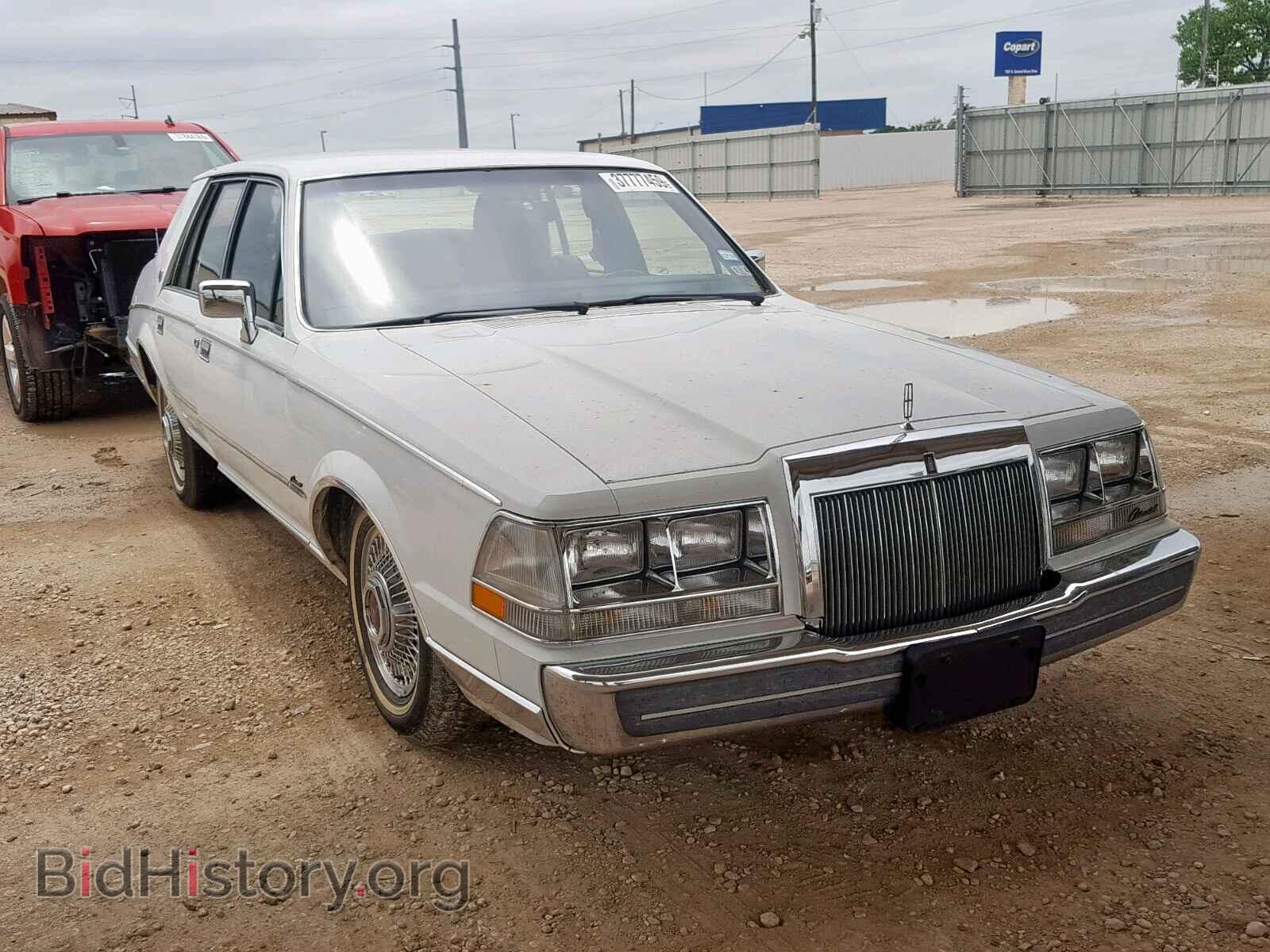 Photo 1LNBM97F3HY667441 - LINCOLN CONTINENTL 1987