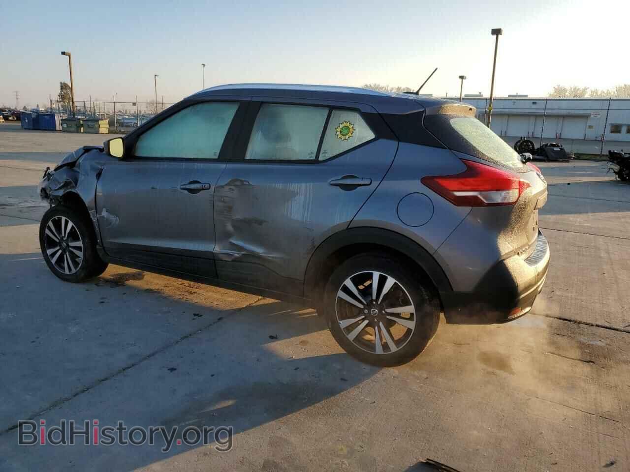 2019 NISSAN KICKS - VIN: 3N1CP5CU3KL553917 - Фото 2