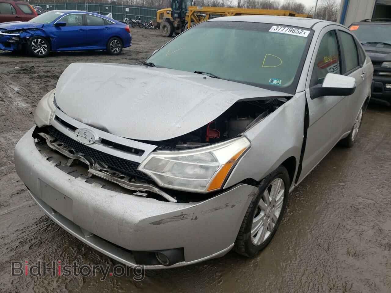 2009 FORD FOCUS - VIN: 1FAHP37N79W225338 - Фото 2