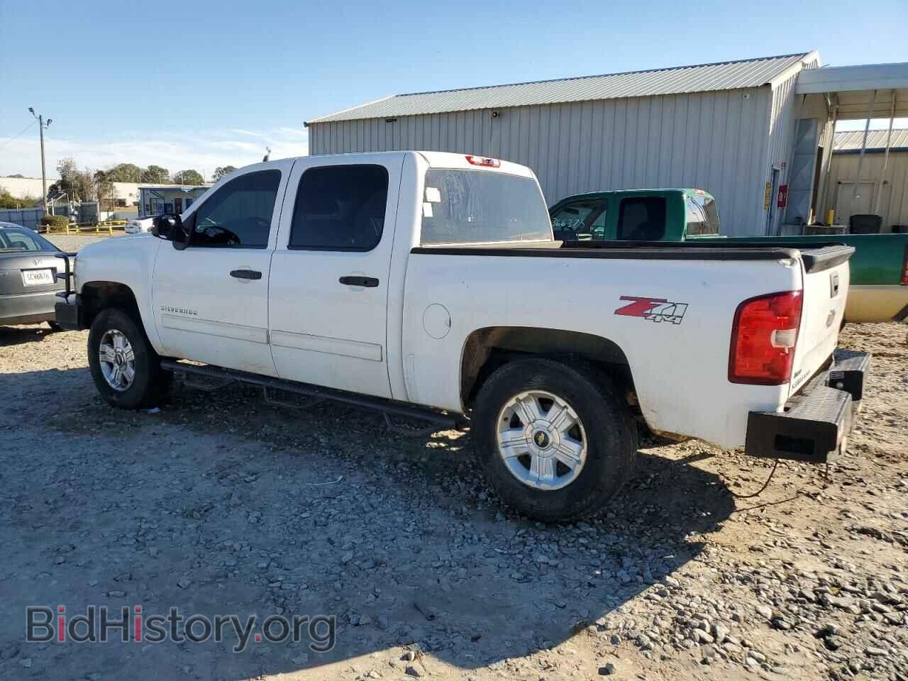 2011 CHEVROLET ALL Models - VIN: 3GCPKSE32BG299304 - Фото 2