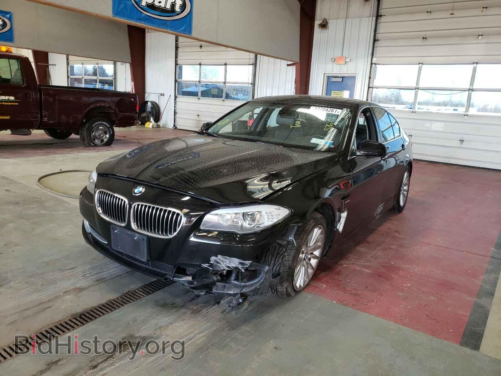 2011 BMW 5 SERIES - VIN: WBAFU7C50BC876256 - Фото 2