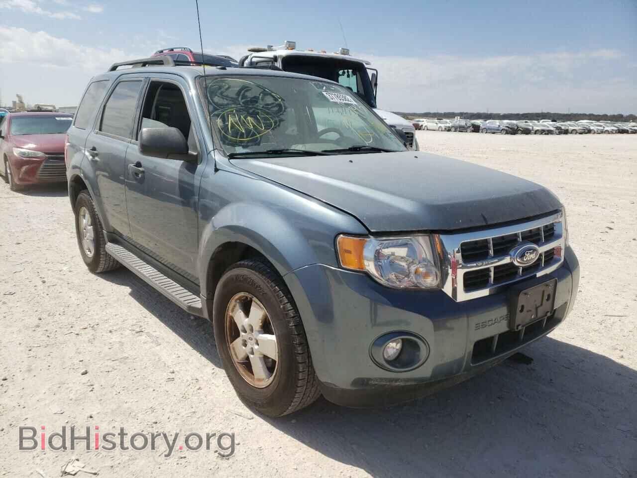 Фотография 1FMCU0D78BKA67943 - FORD ESCAPE 2011