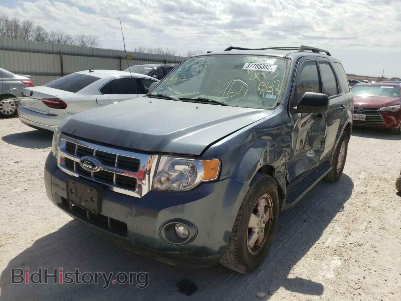 2011 FORD ESCAPE - VIN: 1FMCU0D78BKA67943 - Фото 2