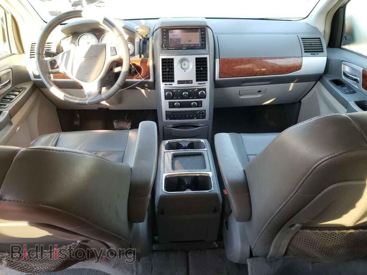 2009 CHRYSLER MINIVAN - VIN: 2A8HR54169R567916 - Фото 8