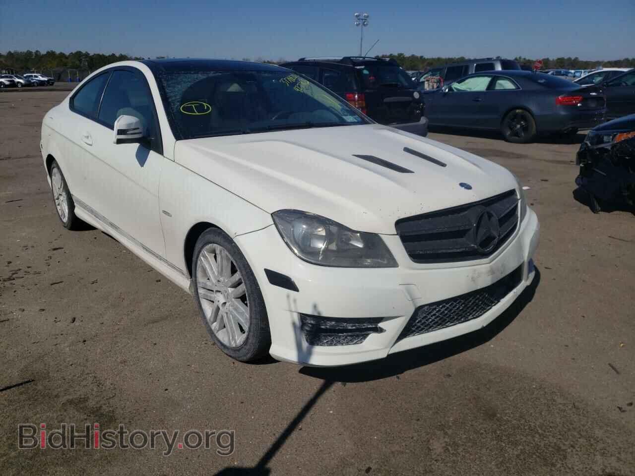 Фотография WDDGJ5HB2CF927765 - MERCEDES-BENZ C-CLASS 2012