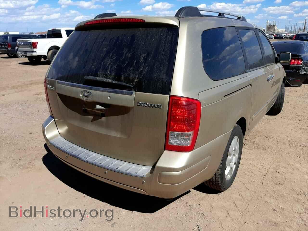 2007 HYUNDAI ENTOURAGE - VIN: KNDMC233176018167 - Фото 4