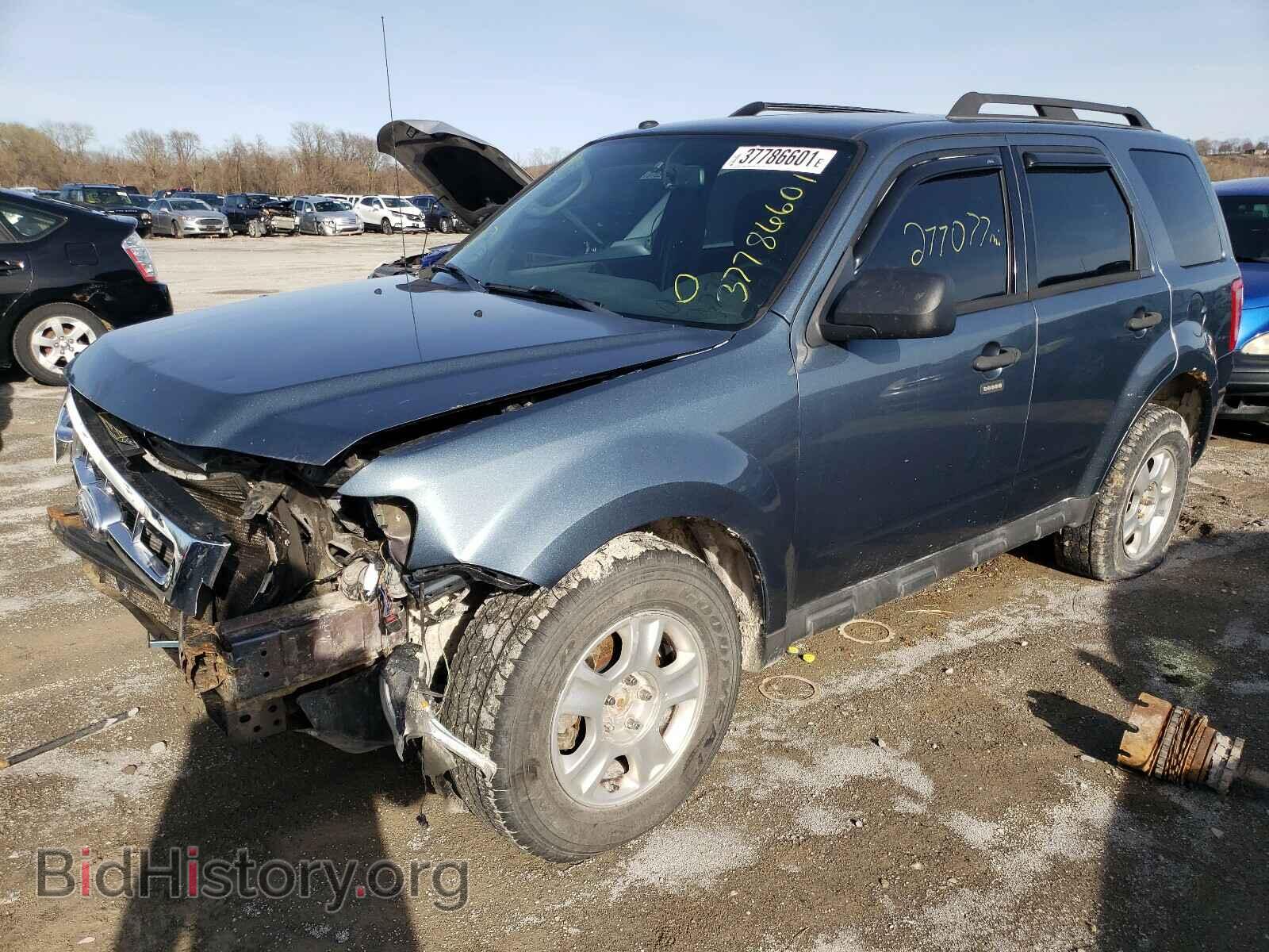 2011 FORD ESCAPE - VIN: 1FMCU9DGXBKC52953 - Фото 2