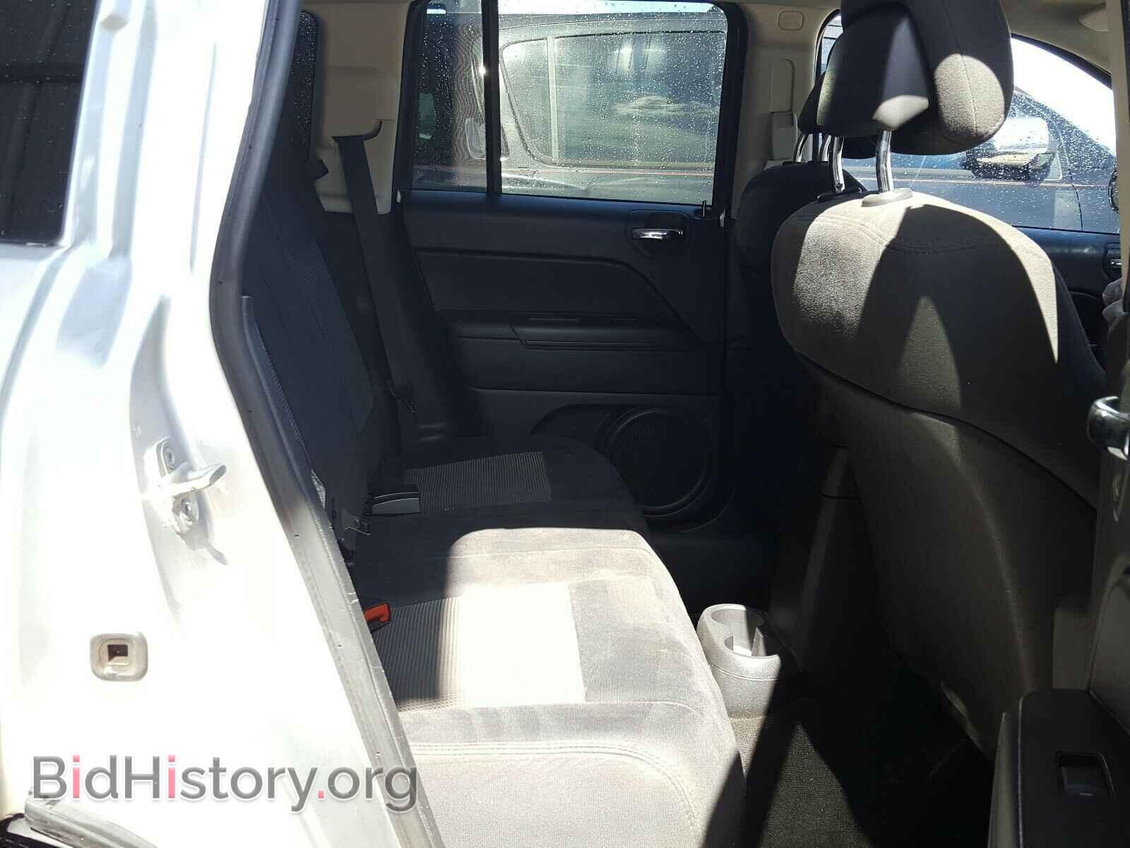 2011 JEEP COMPASS - VIN: 1J4NT1FA5BD252822 - Photo 6
