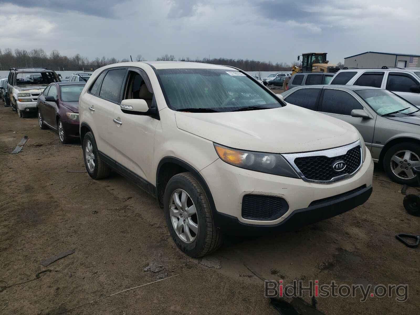 Photo 5XYKT3A1XBG096676 - KIA SORENTO 2011