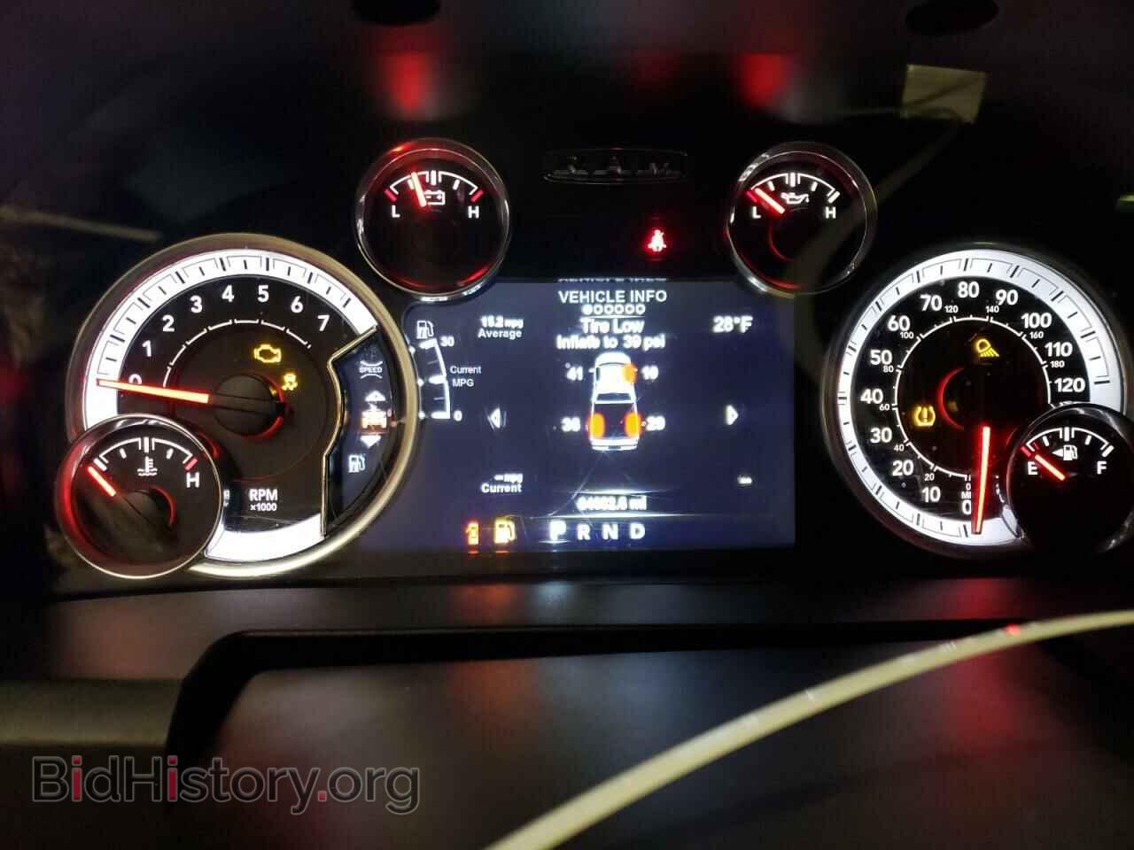 2018 RAM 1500 - VIN: 3C6RR7LG5JG251146 - Фото 9