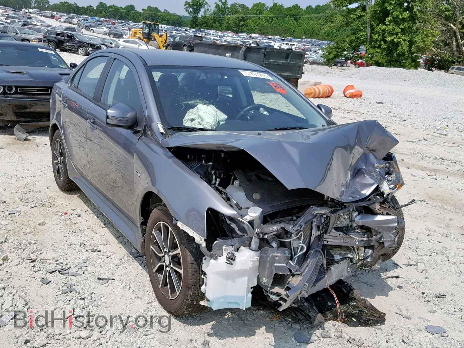 Photo JA32U2FU3HU014688 - MITSUBISHI LANCER 2017