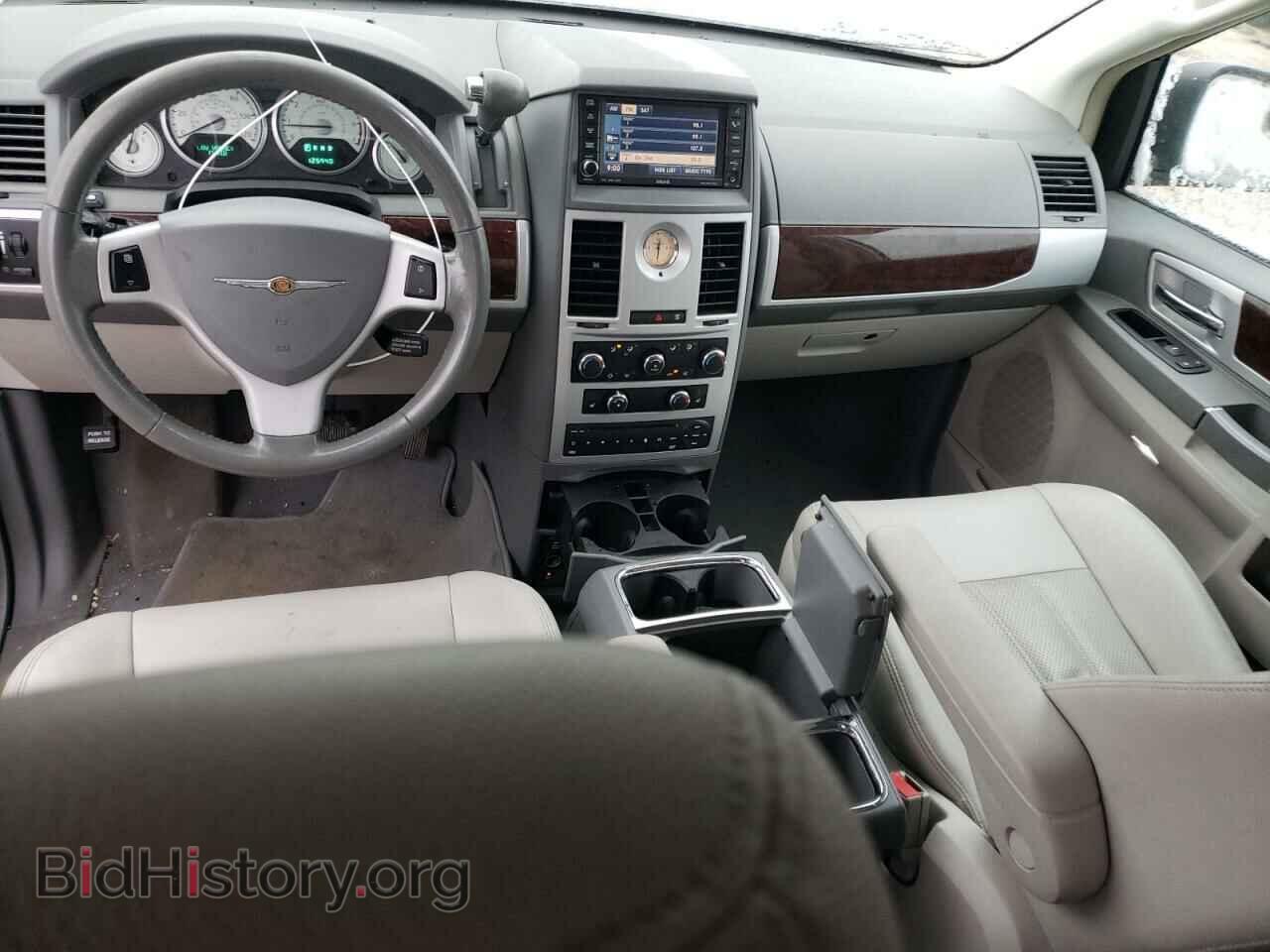 2009 CHRYSLER MINIVAN - VIN: 2A8HR541X9R639748 - Фото 8