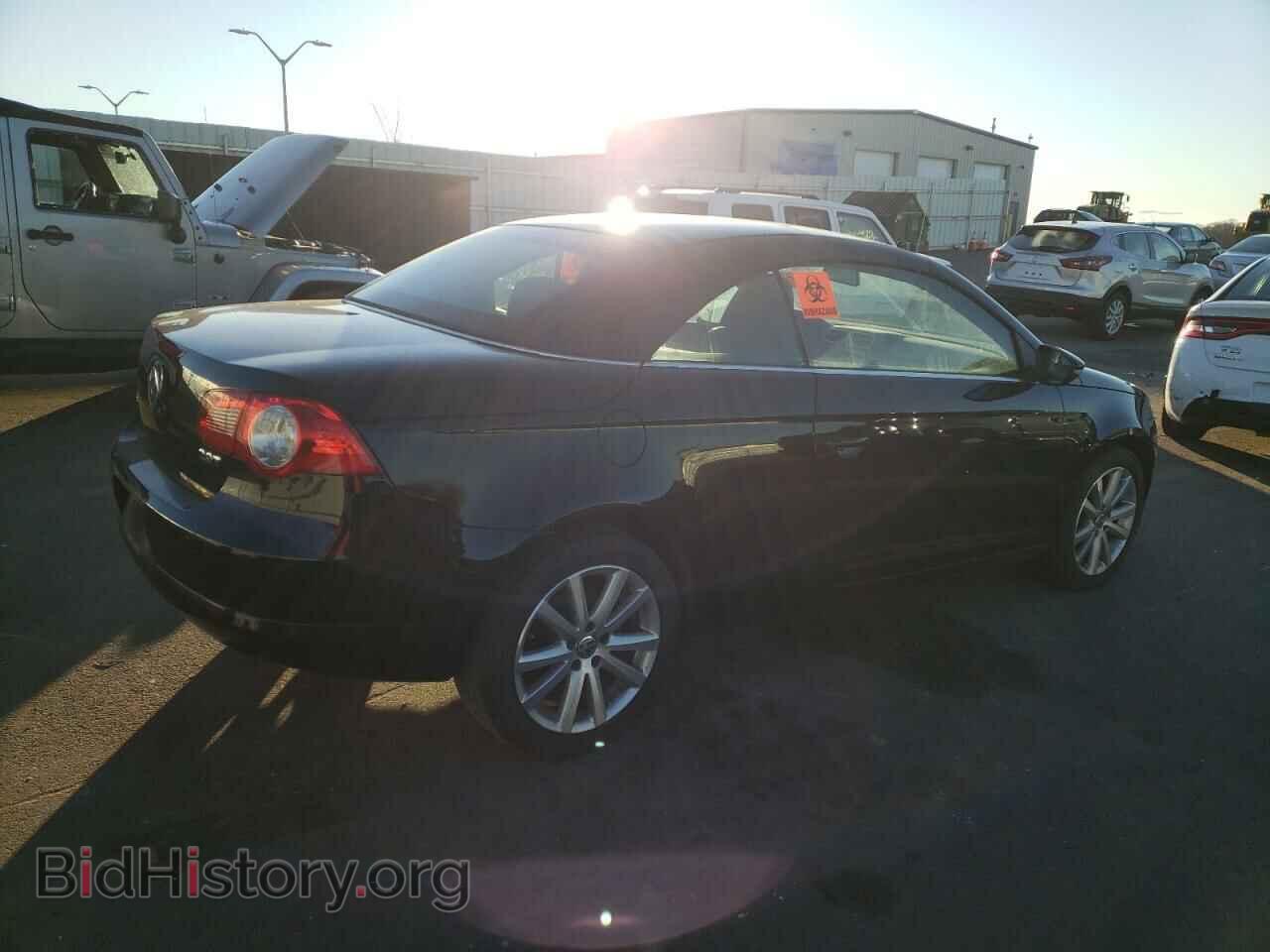 2011 VOLKSWAGEN EOS - VIN: WVWBW7AH0BV003460 - Фото 3