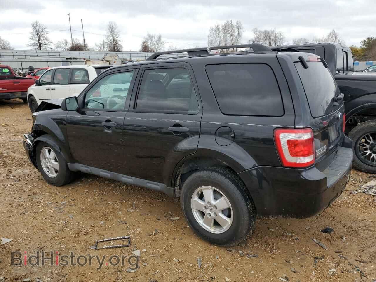 2011 FORD ESCAPE - VIN: 1FMCU0D70BKC19164 - Photo 2