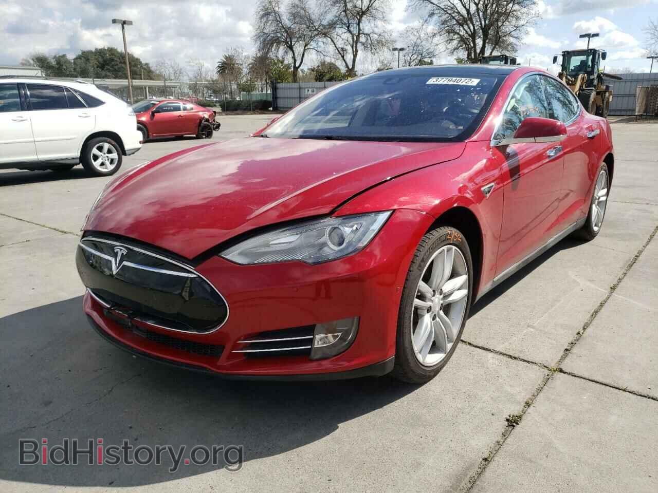 2014 TESLA MODEL S - VIN: 5YJSA1H10EFP52749 - Фото 2