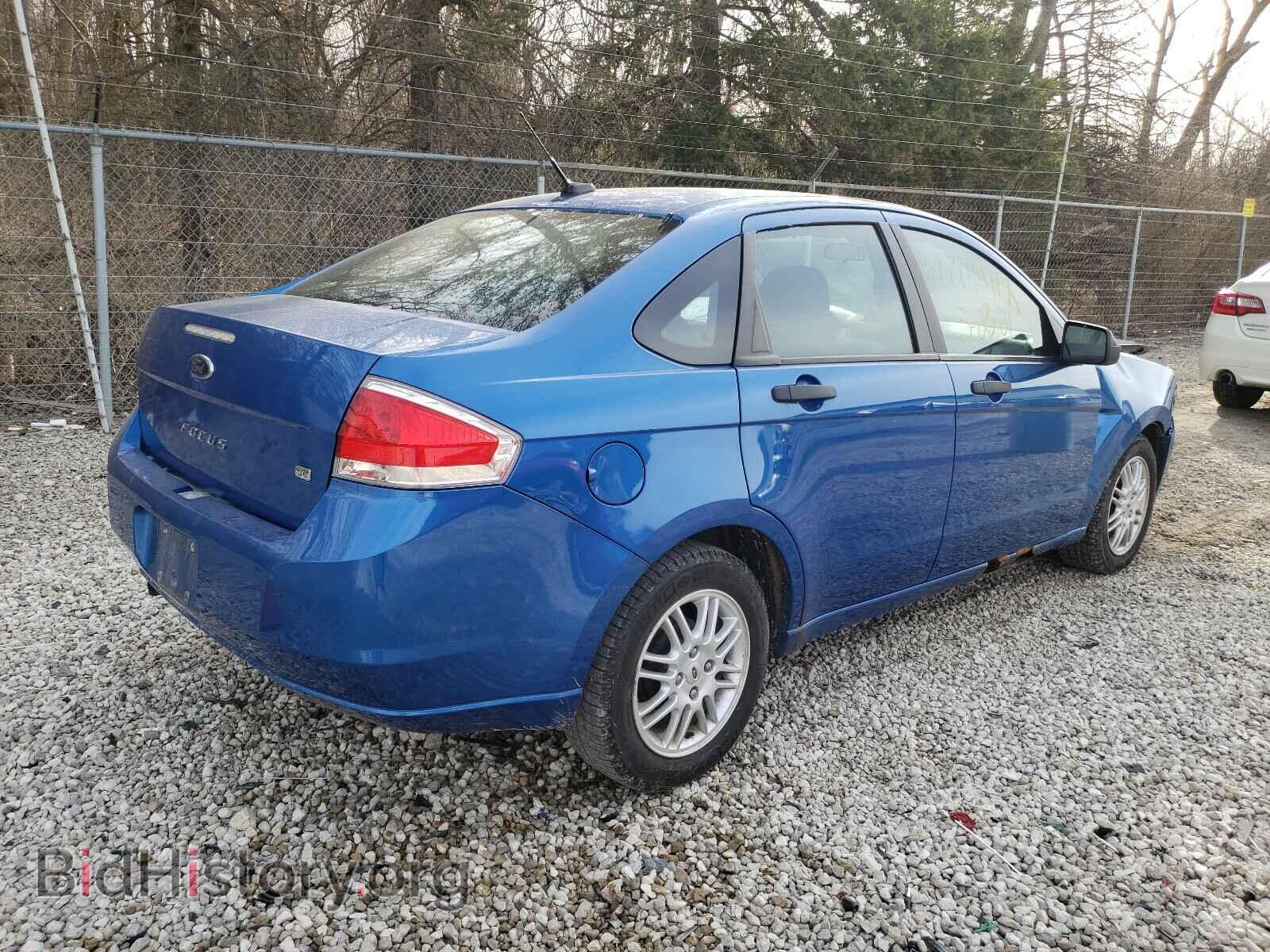 2011 FORD FOCUS - VIN: 1FAHP3FN5BW129621 - Фото 4