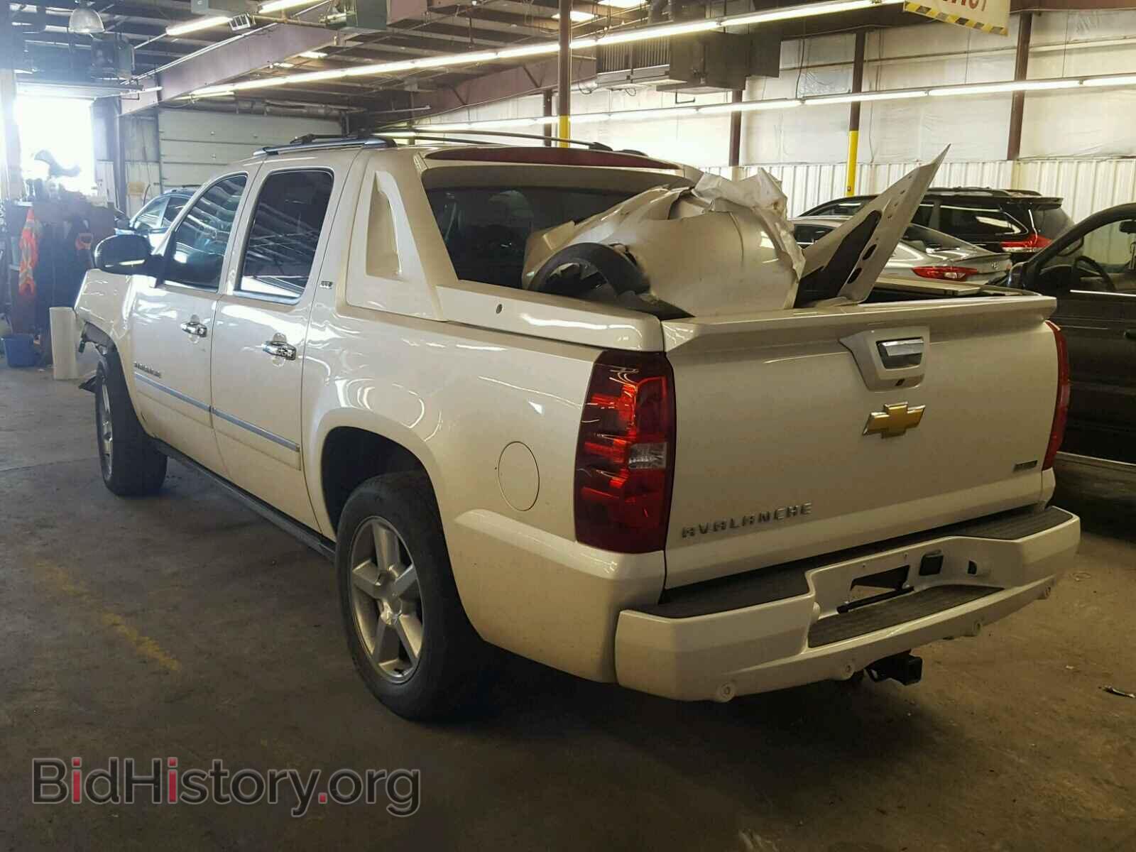 2011 CHEVROLET AVALANCHE - VIN: 3GNTKGE34BG325095 - Фото 3