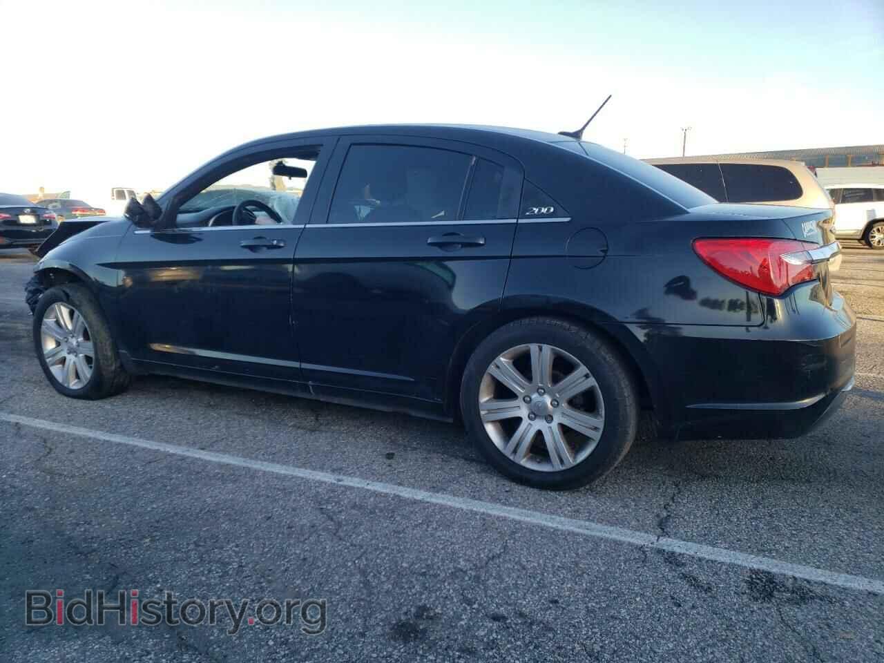 2013 CHRYSLER 200 - VIN: 1C3CCBAB7DN670125 - Photo 2