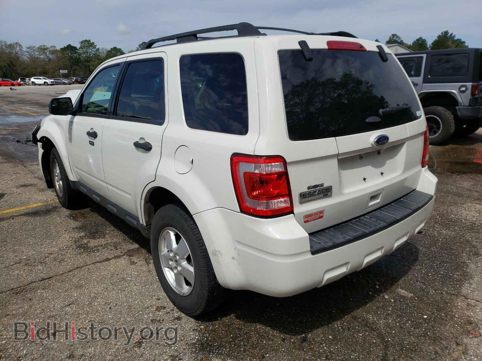 2011 FORD ESCAPE - VIN: 1FMCU0D76BKA72476 - Фото 3
