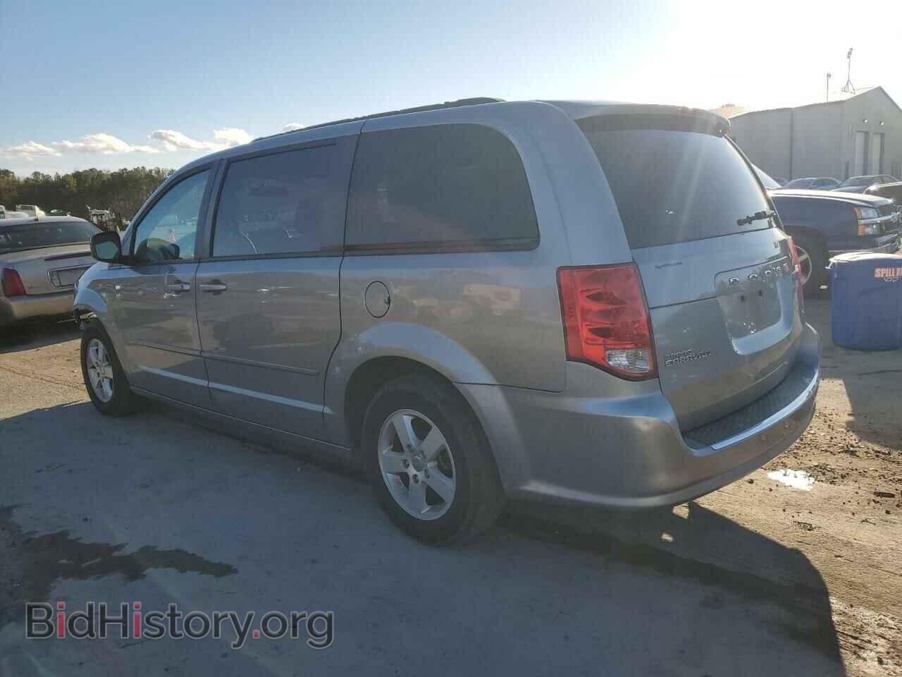2013 DODGE CARAVAN - VIN: 2C4RDGCG3DR575282 - Фото 2