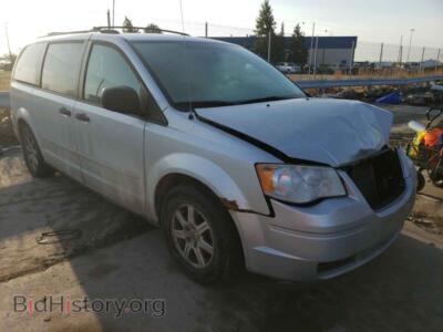 2008 Chrysler MINIVAN Town & COU, серебристый — VIN 2A8HR44H88R111938, Copart