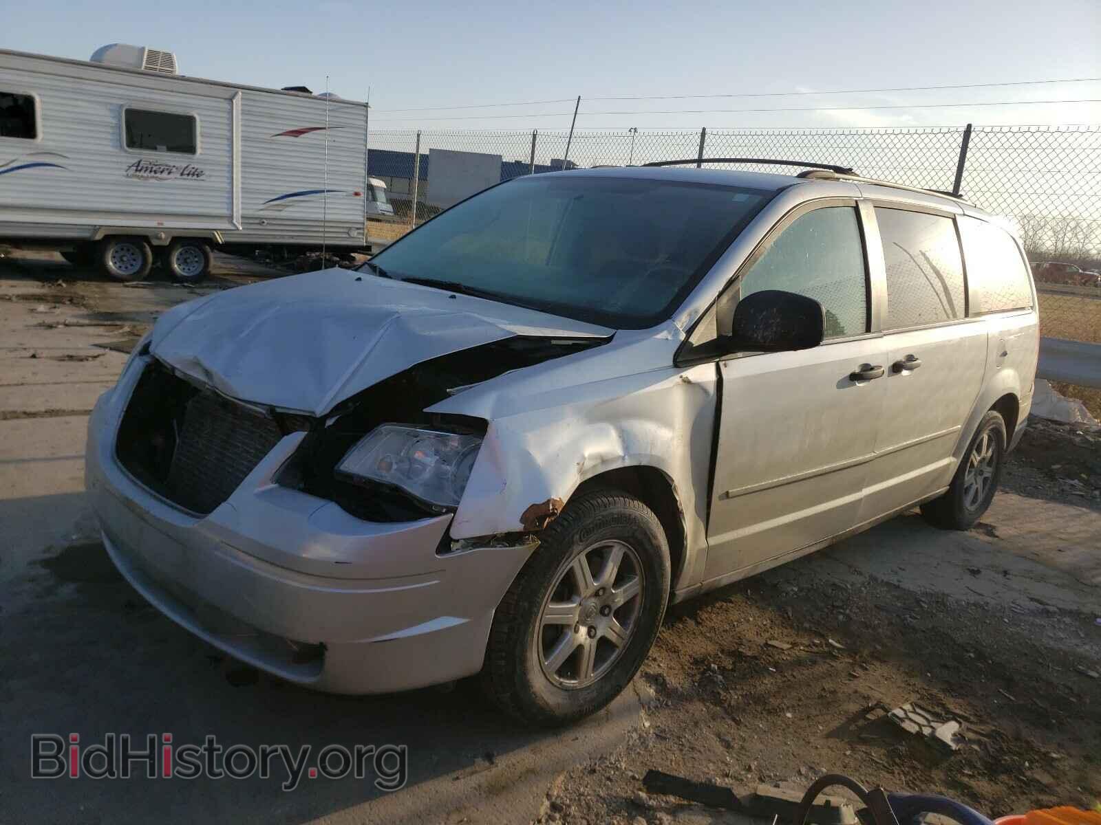 2008 CHRYSLER MINIVAN - VIN: 2A8HR44H88R111938 - Photo 2