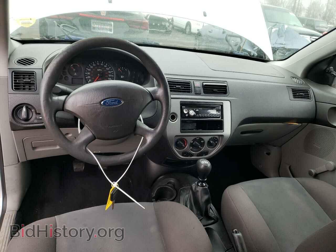 2006 FORD FOCUS - VIN: 1FAFP31N06W256734 - Фото 8