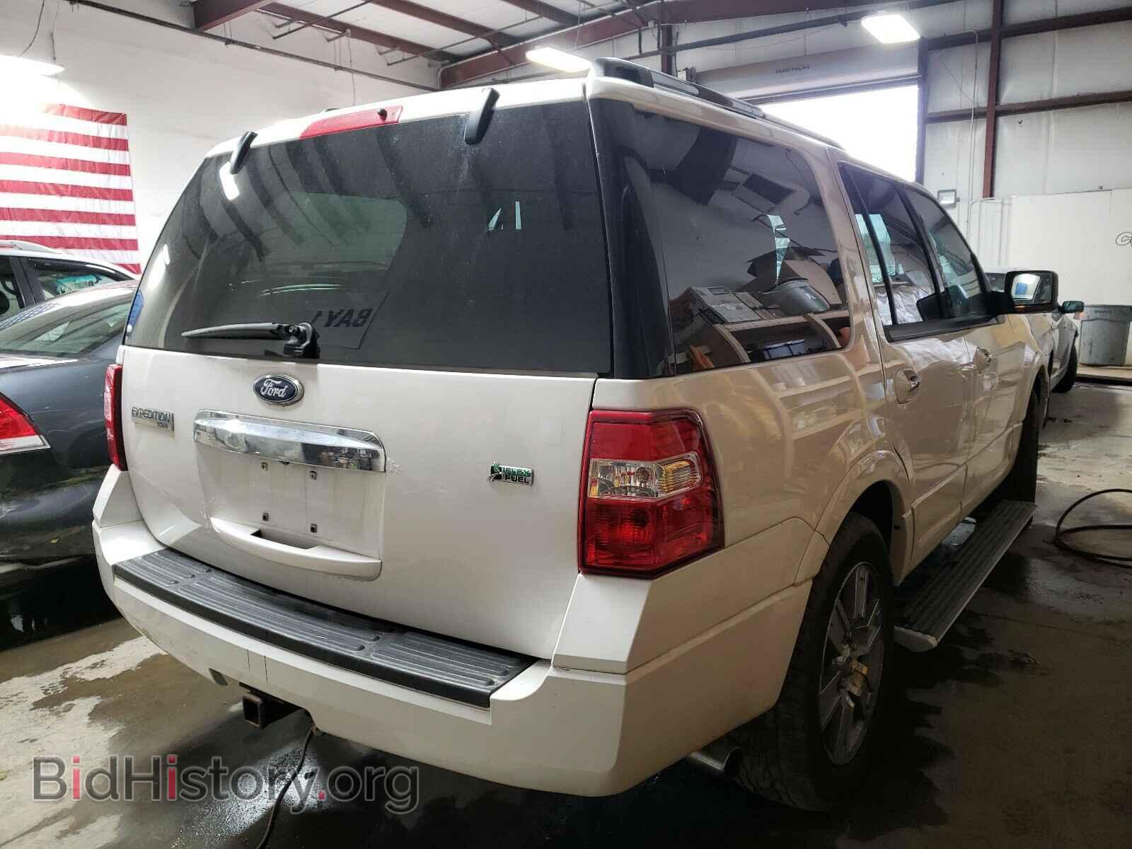 2010 FORD EXPEDITION - VIN: 1FMJU2A56AEB65663 - Фото 4