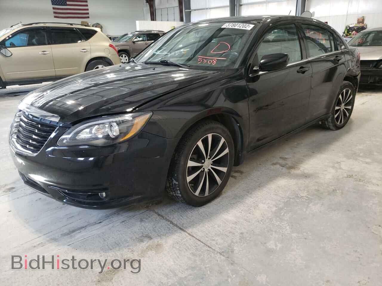 2013 CHRYSLER 200 - VIN: 1C3CCBBG8DN715308 - Фото 2