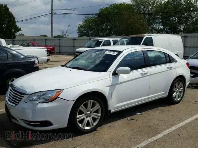 2013 CHRYSLER 200 - VIN: 1C3CCBBB7DN743265 - Фото 2