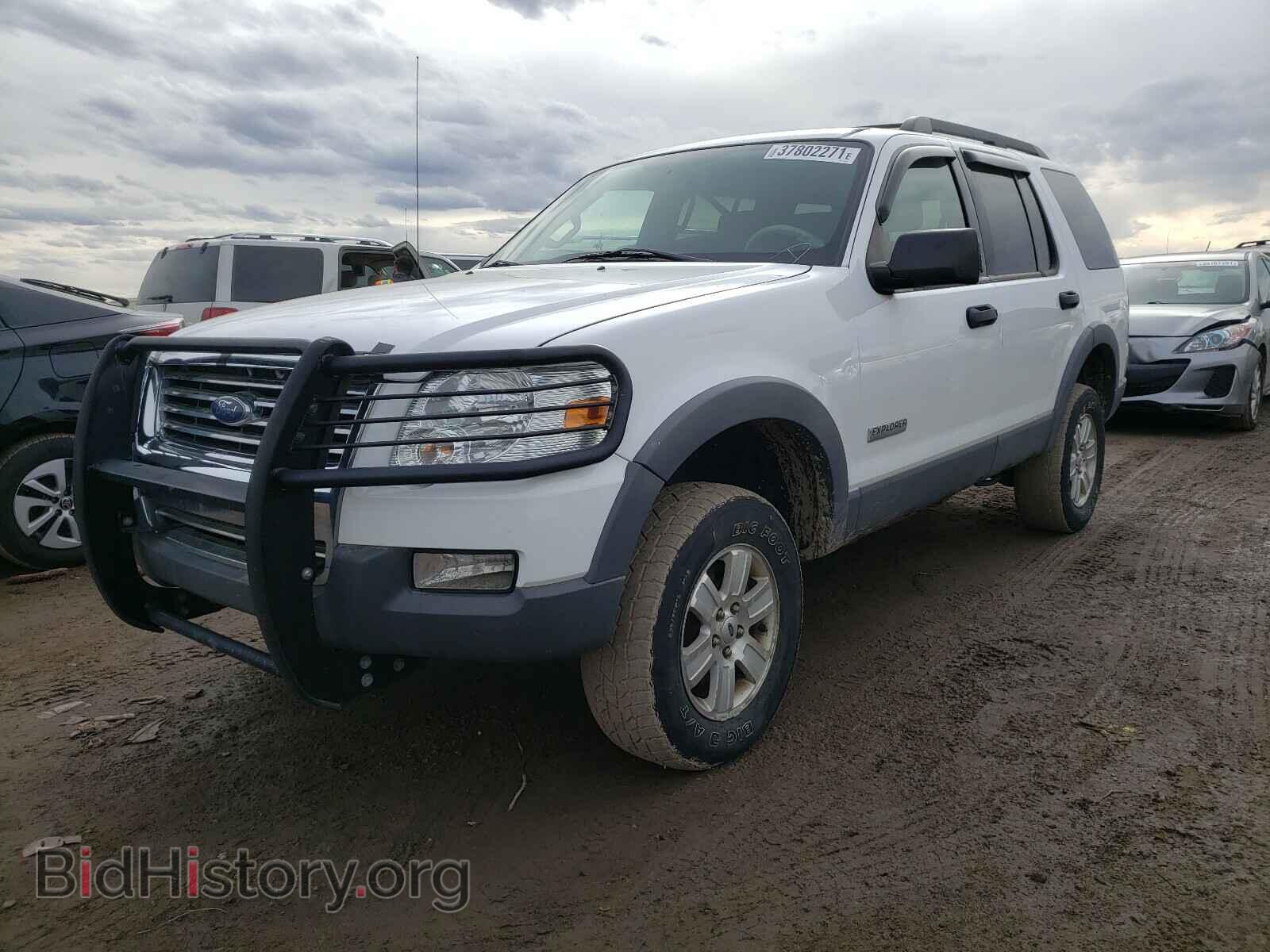 2006 FORD EXPLORER - VIN: 1FMEU73E36UA28110 - Фото 2