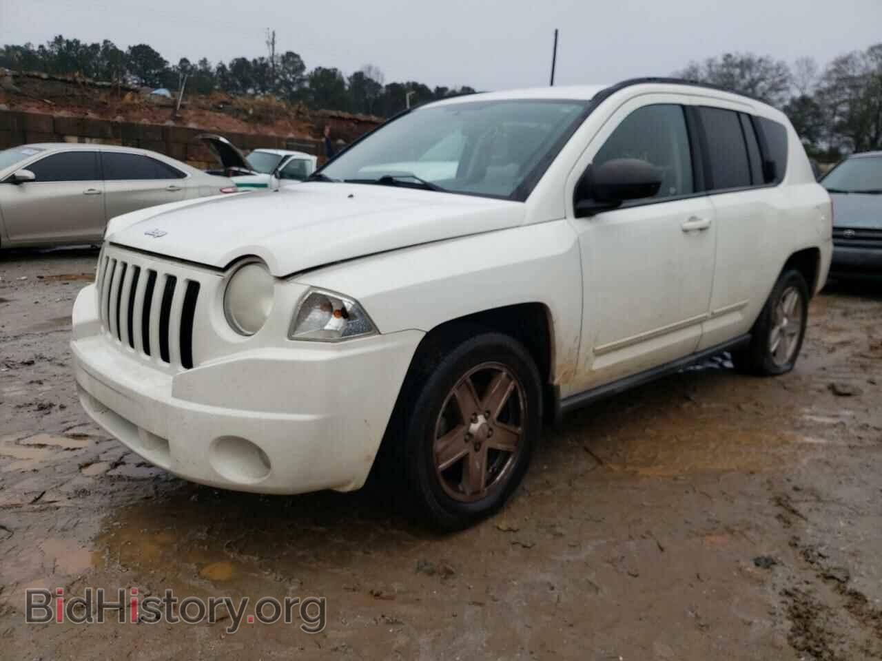 2010 JEEP COMPASS - VIN: 1J4NT4FB2AD578912 - Photo 2