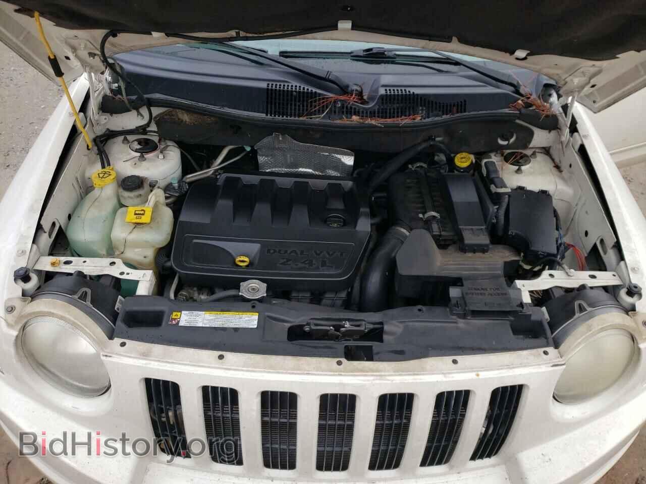 2010 JEEP COMPASS - VIN: 1J4NT4FB2AD578912 - Photo 7