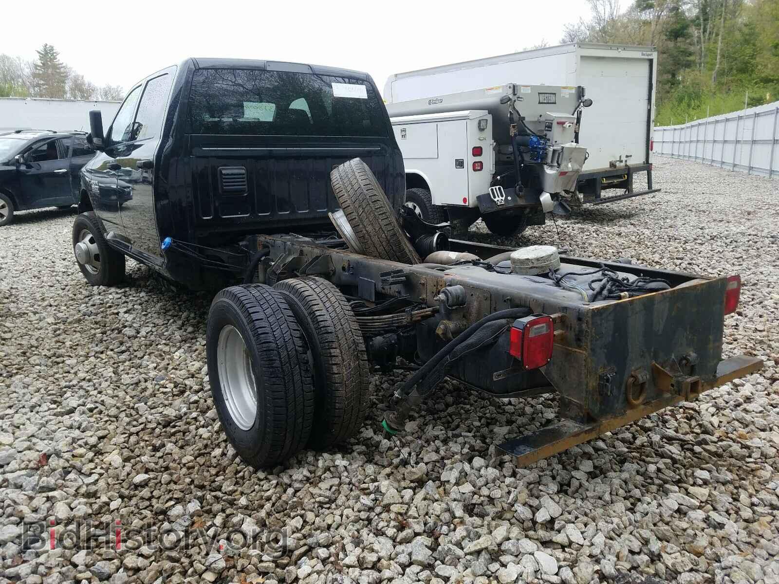 2018 RAM 3500 - VIN: 3C7WRTCL5JG174427 - Photo 3