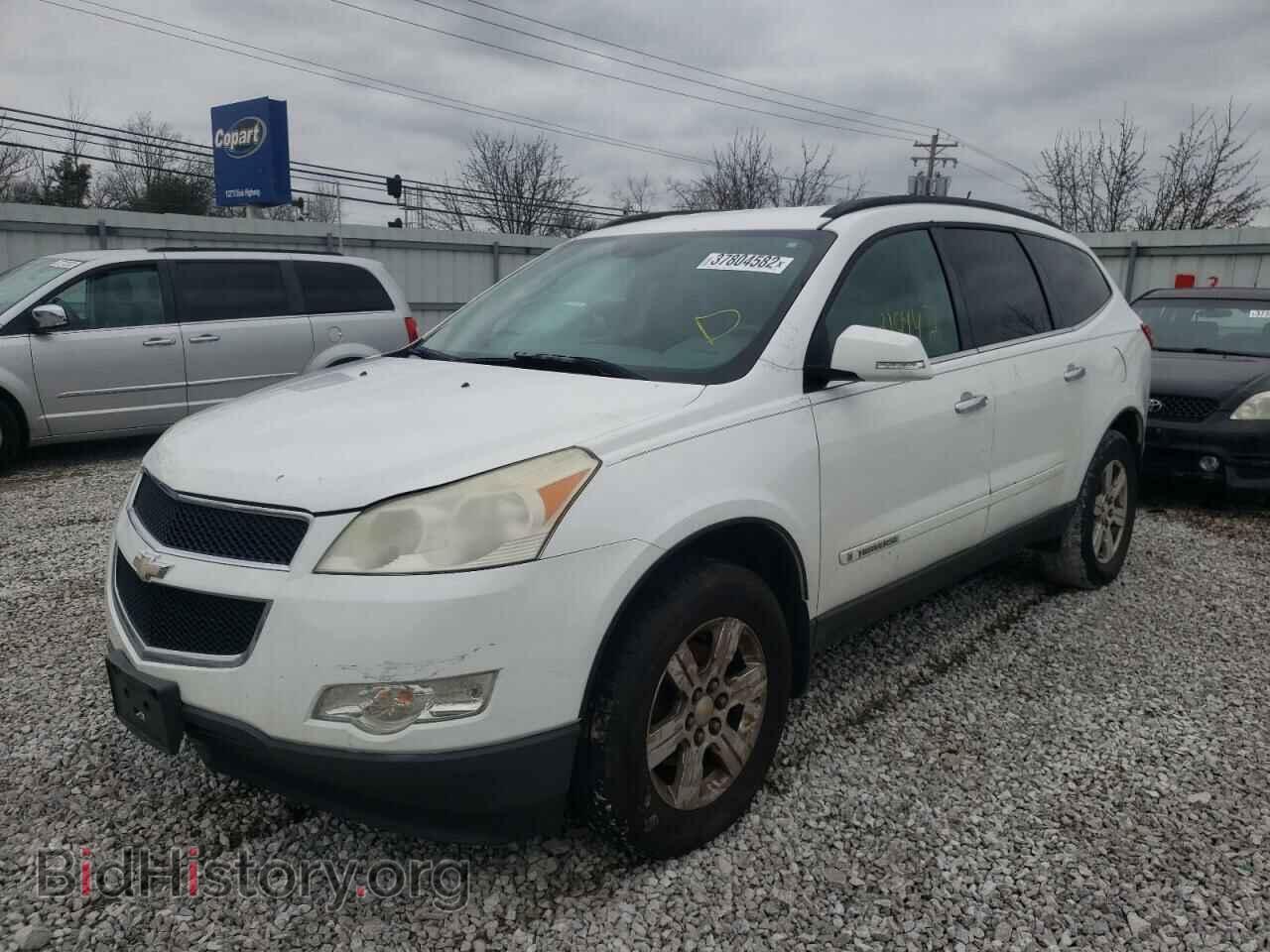 2009 CHEVROLET TRAVERSE - VIN: 1GNER23D69S115104 - Фото 2