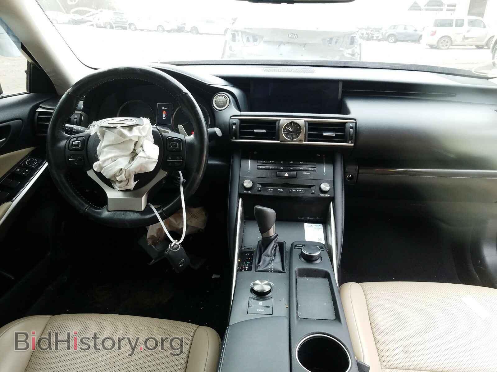 2017 LEXUS IS - VIN: JTHBA1D20H5042074 - Фото 9