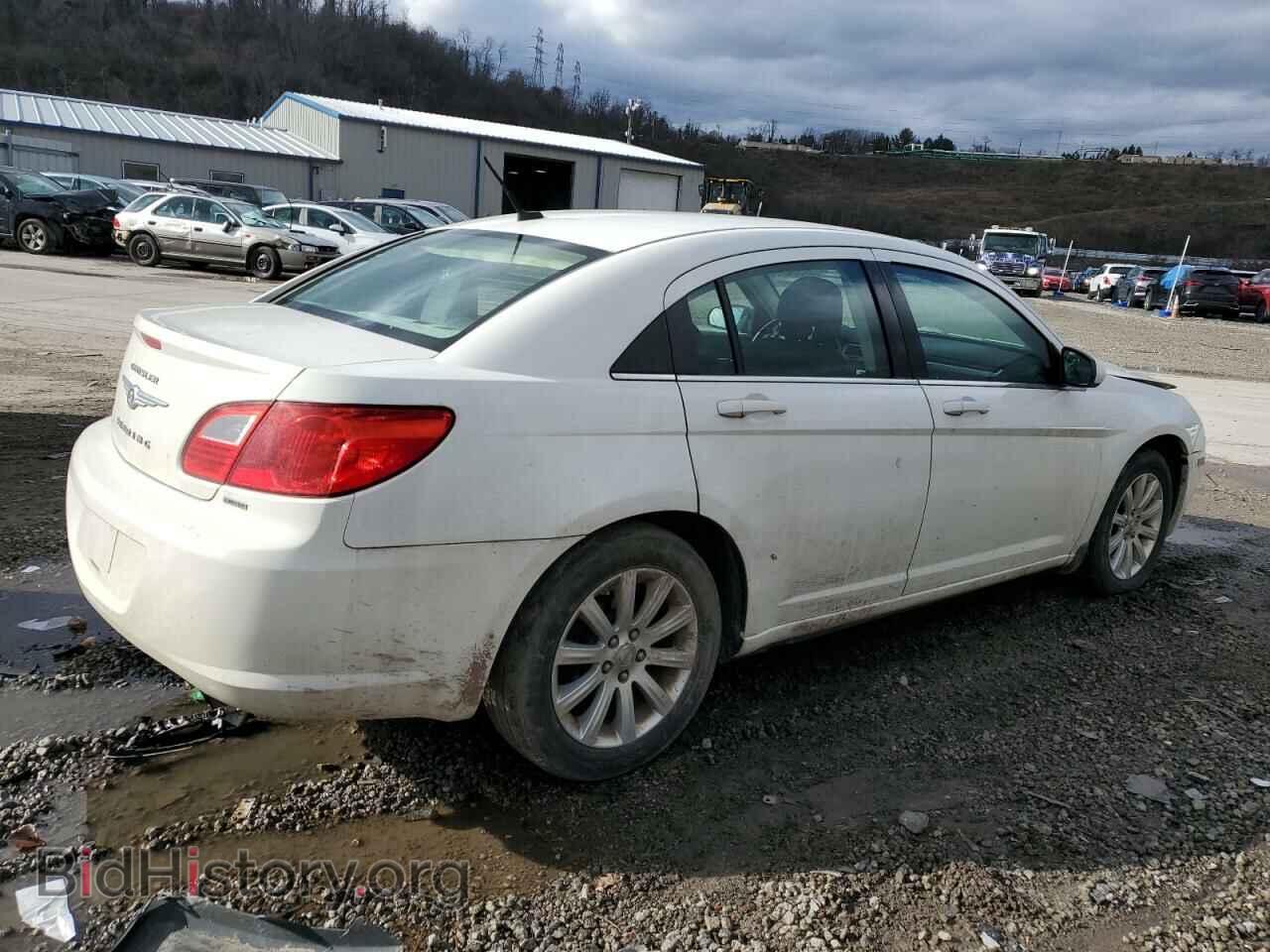 2010 CHRYSLER SEBRING - VIN: 1C3CC5FB8AN135259 - Фото 3
