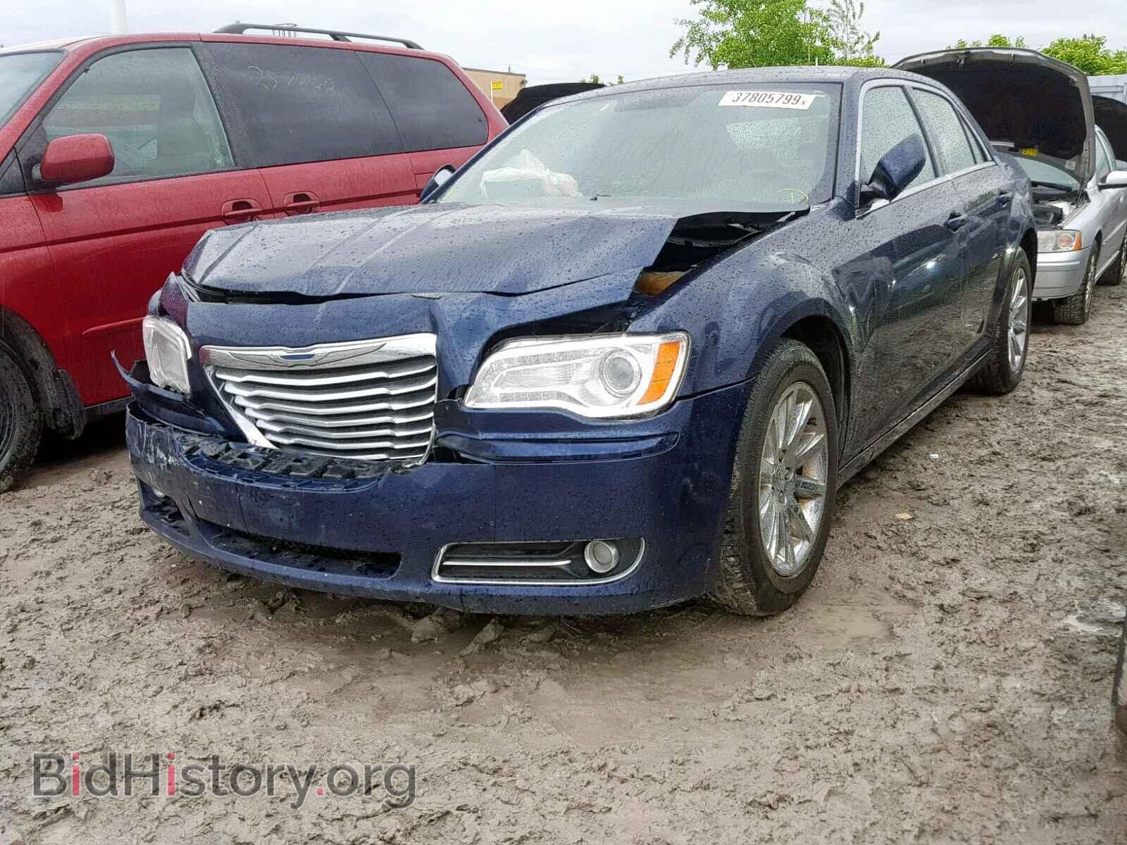 2013 CHRYSLER 300 - VIN: 2C3CCAAG5DH656867 - Фото 2