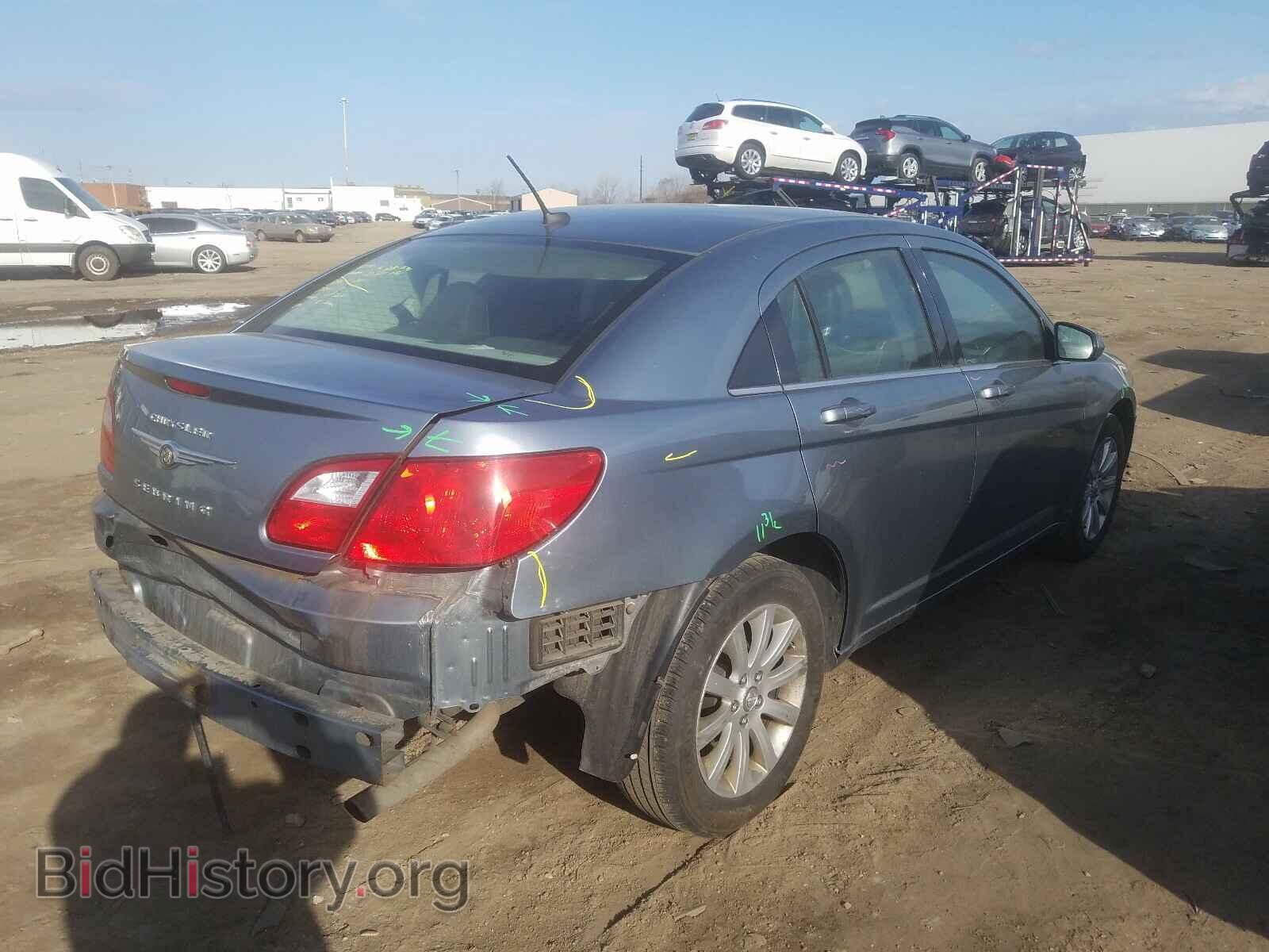2010 CHRYSLER SEBRING - VIN: 1C3CC5FB3AN180769 - Фото 4