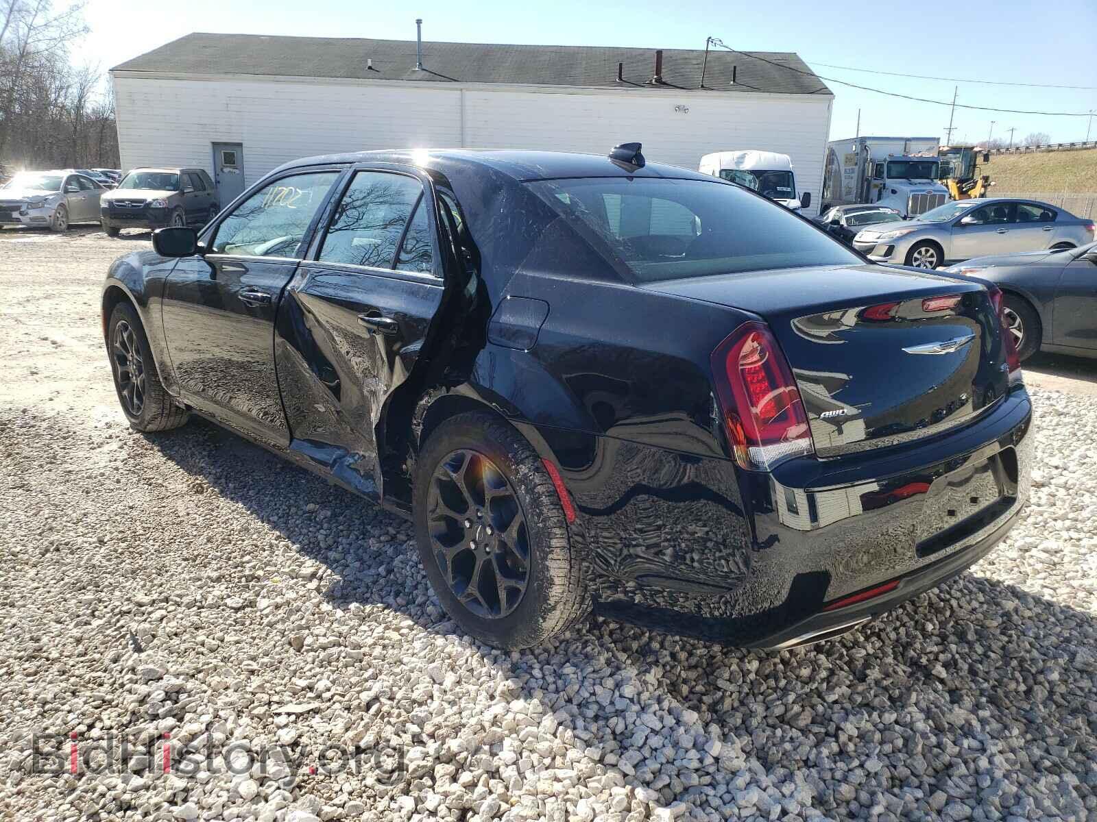 2019 CHRYSLER 300 - VIN: 2C3CCAGG5KH651608 - Фото 3