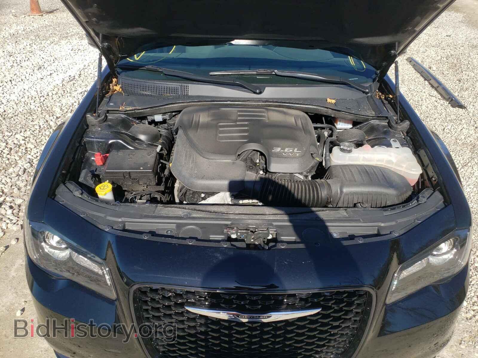 2019 CHRYSLER 300 - VIN: 2C3CCAGG5KH651608 - Фото 7