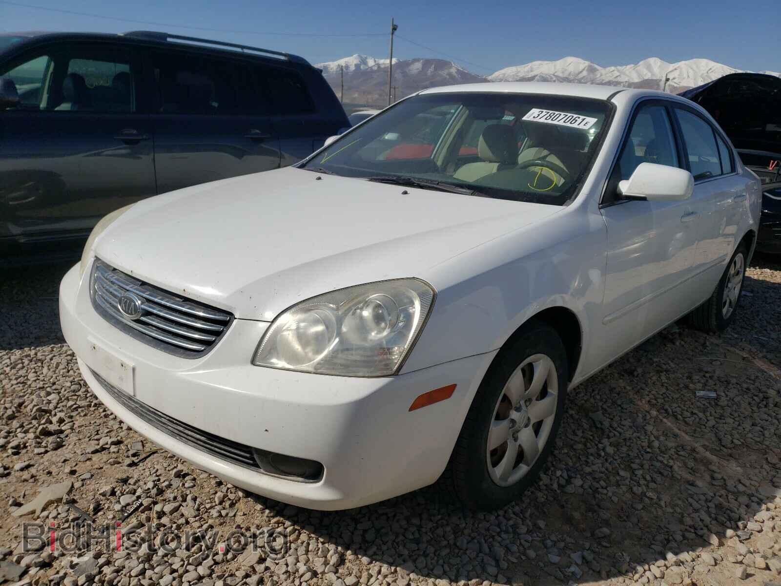 2007 KIA OPTIMA - VIN: KNAGE123675107111 - Фото 2