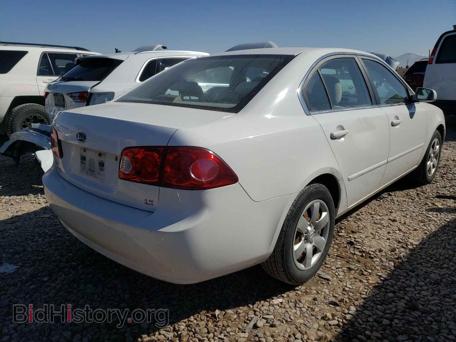 2007 KIA OPTIMA - VIN: KNAGE123675107111 - Фото 4